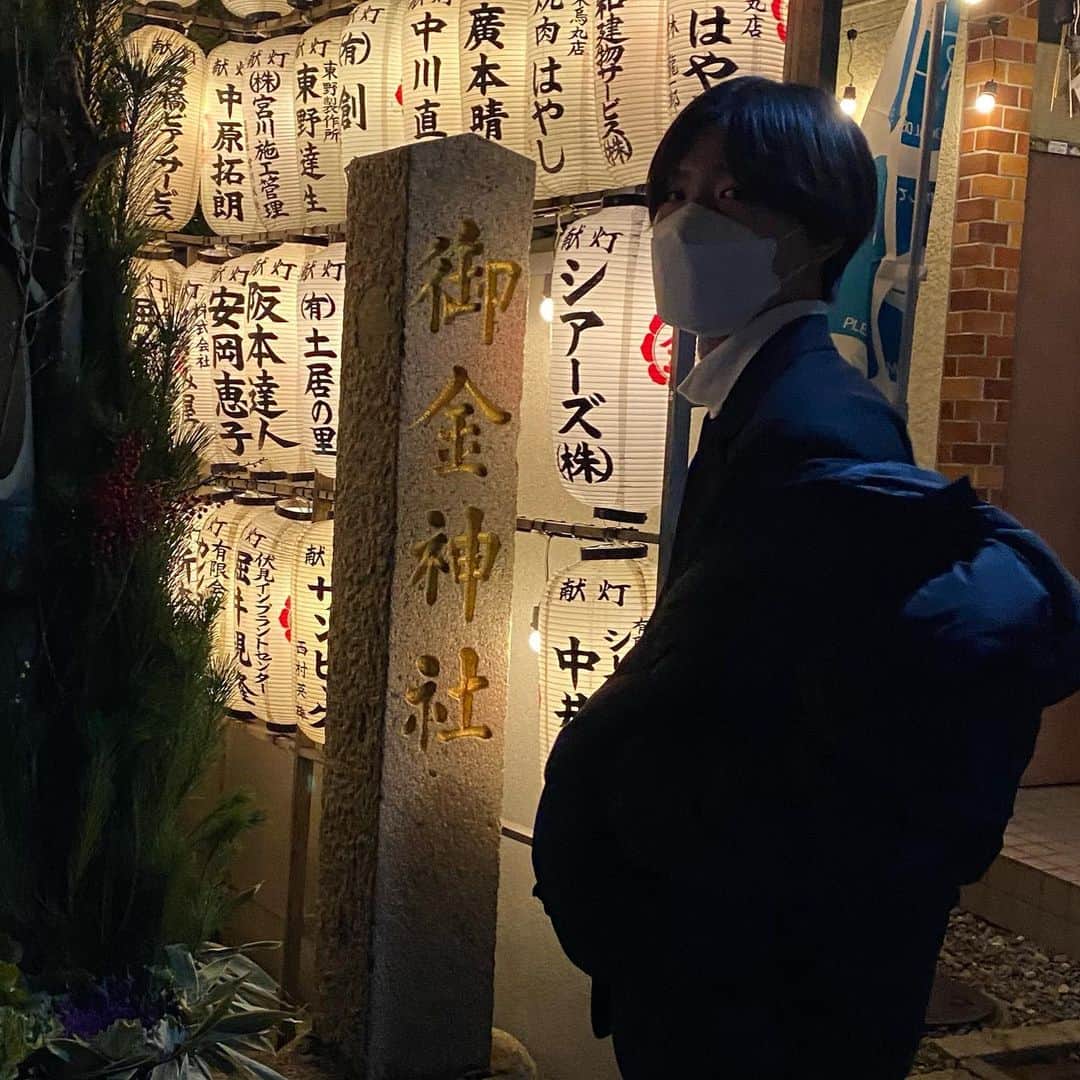 福村飛翔さんのインスタグラム写真 - (福村飛翔Instagram)「御金神社。💰🗝   #初詣  #モノクロ  #03  #福村飛翔」1月2日 22時43分 - 3bebi