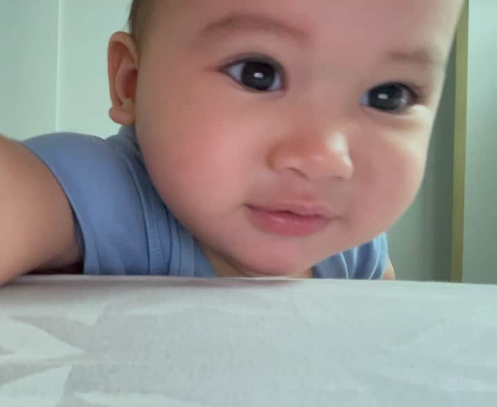 Zaskia Sungkarのインスタグラム：「Demen bgt ngaca ❤️ masyaAllah Tabarakallah」