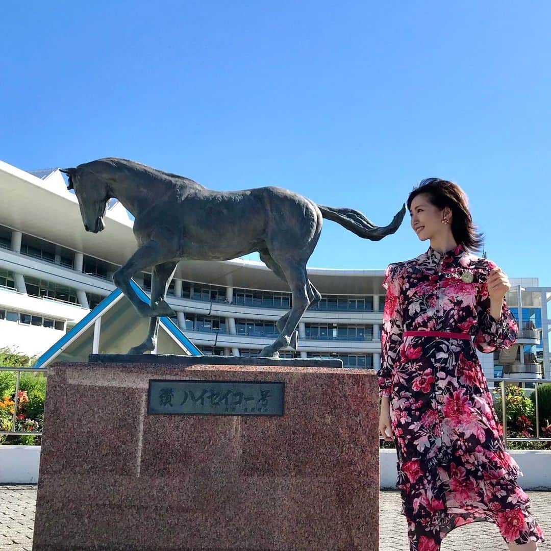 横山ルリカさんのインスタグラム写真 - (横山ルリカInstagram)「. 一年の計は金杯にあり🐎✨🏆  2022年最初の【競馬予想TV!】👑 1/4（火）20:00〜です🌅  🎍中山金杯 🎍京都金杯  今年も熱い予想バトルをお楽しみに🐯🔥  サンスポコラムは1/5（水）発売のサンケイスポーツからスタートです🌈  #競馬 #競馬予想TV #金杯 #中山金杯 #京都金杯 #JRA #中山競馬場 #ハイセイコー」1月3日 18時35分 - rurika_yokoyama_official