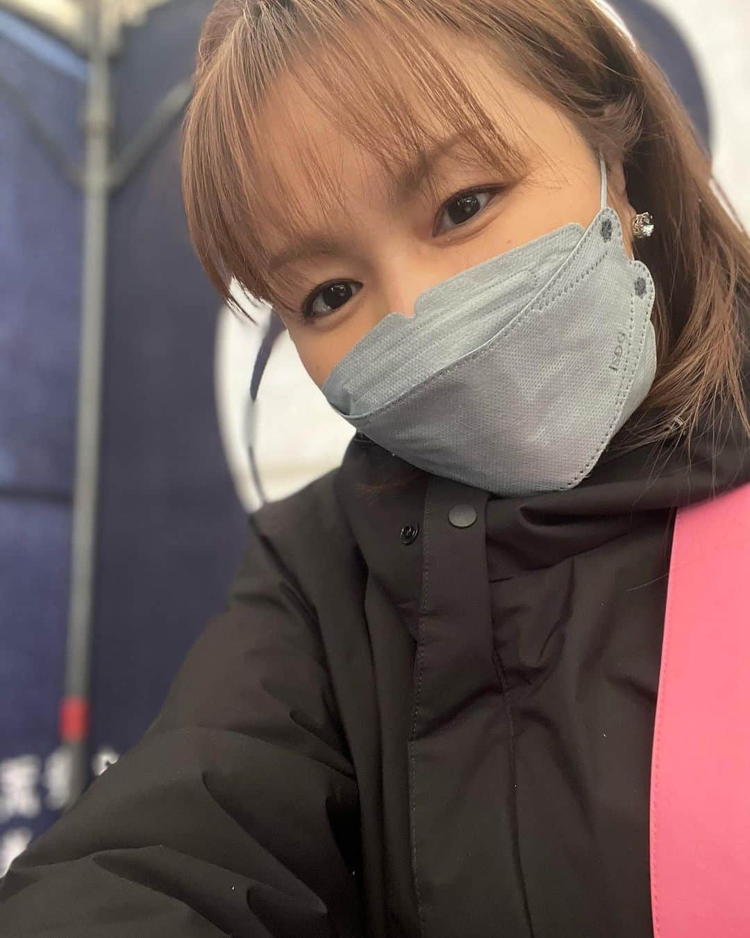 中澤裕子のインスタグラム：「🎍🎍  あけましておめでとうございます。 ２０２２年 お正月 のんびりと過ごせました。  今年もどうぞ宜しくお願い致します。  #初詣 #高宮八幡宮」