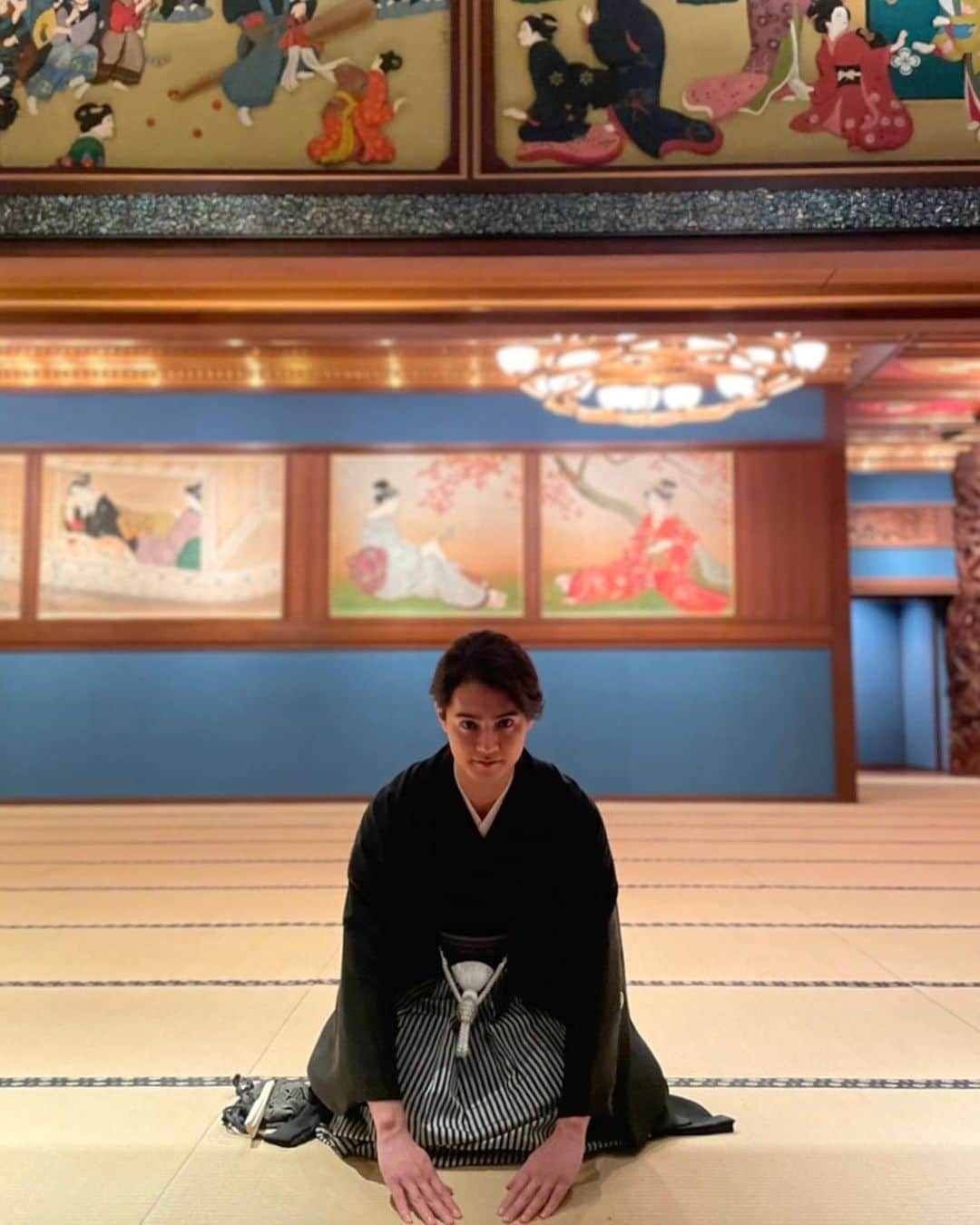 片寄涼太のインスタグラム：「Hi, everyone!!  How was your New Years holiday?? 💡 I was able to visit and spend time with my family!! 👍👍 This year, I want to communicate more with many fans from around the world!!  2022, I’m planning to be on fire and go for it!! 🔥🔥 So please continue to support me and our groups!! 🤝✨ @generations_official  #Japan #Tokyo #culture」