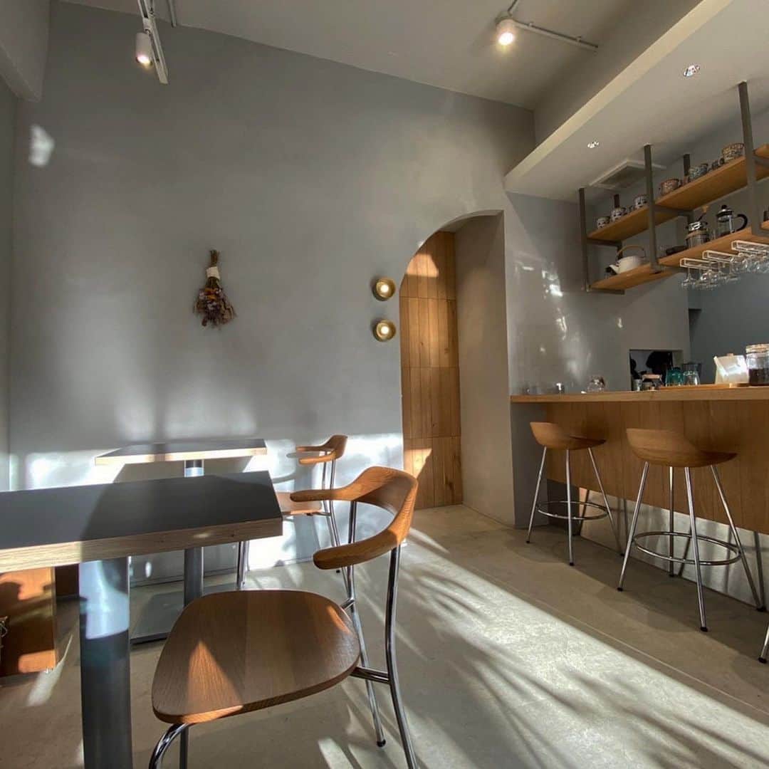 石川理咲子さんのインスタグラム写真 - (石川理咲子Instagram)「#cafe #nagoya 地元でのんびりするお正月🤍  Coffeeもデザートも美味しかったし、 店内もとってもタイプでした☺️」1月3日 20時28分 - rsk_0315