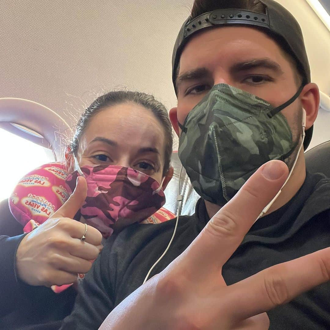 ネイサン・バーソロメイのインスタグラム：「After 2 negative PCR and a little stress we are finally on our way! See you soon Nashville! #uschamps2022  #greatparkpairs Let’s GO!」