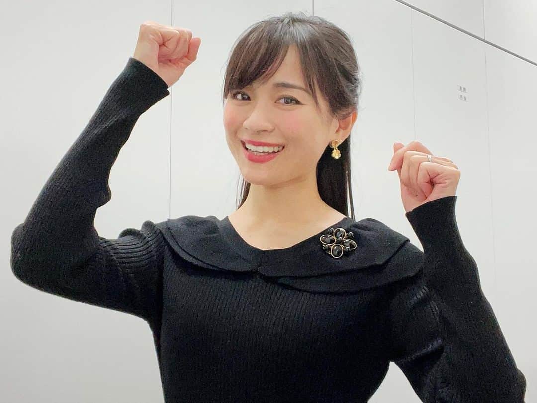 繁田美貴さんのインスタグラム写真 - (繁田美貴Instagram)「*＊ 仕事始め、ました☆ 今年も頑張っていきましょー！！ #仕事始め #昼サテ(平日11:13〜) #別番組の収録等によって #代打して頂いたり代打したり ですが、 #基本的には火木担当 です🍀」1月4日 14時36分 - handa_miki