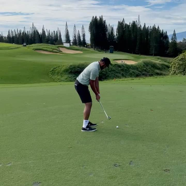 トニー・フィナウのインスタグラム：「SOUND ALL THE WAY 🆙 💩🌬️  Legendary commentary @boydsummerhaysgolf 😂  Tournament of Champions week in Maui 🔥🔥」