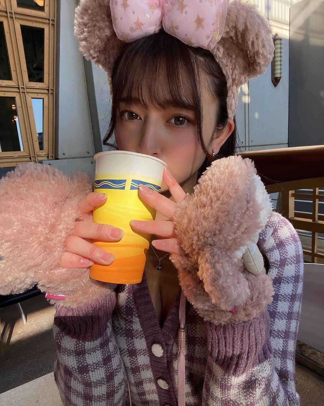 徳江かなさんのインスタグラム写真 - (徳江かなInstagram)「シェリーメイになりたい🧸🧸🧸 . . .  1月 7日 20:00〜オンラインサイン会 9日 名古屋はなまる撮影会 23日 東京Lily撮影会 2月6日 12枚目DVD発売イベントinソフマップ  ライブ情報❤︎ 1月18.20.22.25.26.29.30  . . #グラビアアイドル #グラドル #インスタグラビア #アイドル #gravureidol #gravure #idol #model #gravuremodel #beautiful #sexy #cute #泳装 #照片 #粉我 #我的最愛 #赞 #好吃#时装 #漂亮 #japanesegirl  #그라비아 #수영장 #섹시 #followｍe」1月4日 23時18分 - tokue_kana