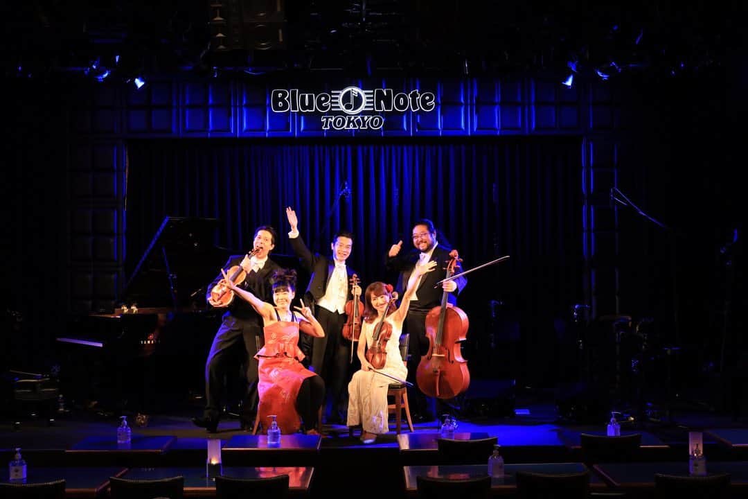 上原ひろみさんのインスタグラム写真 - (上原ひろみInstagram)「SAVE LIVE MUSIC 4 “Back at the club” with The Piano Quintet DAY 3」1月4日 23時17分 - hiromimusic