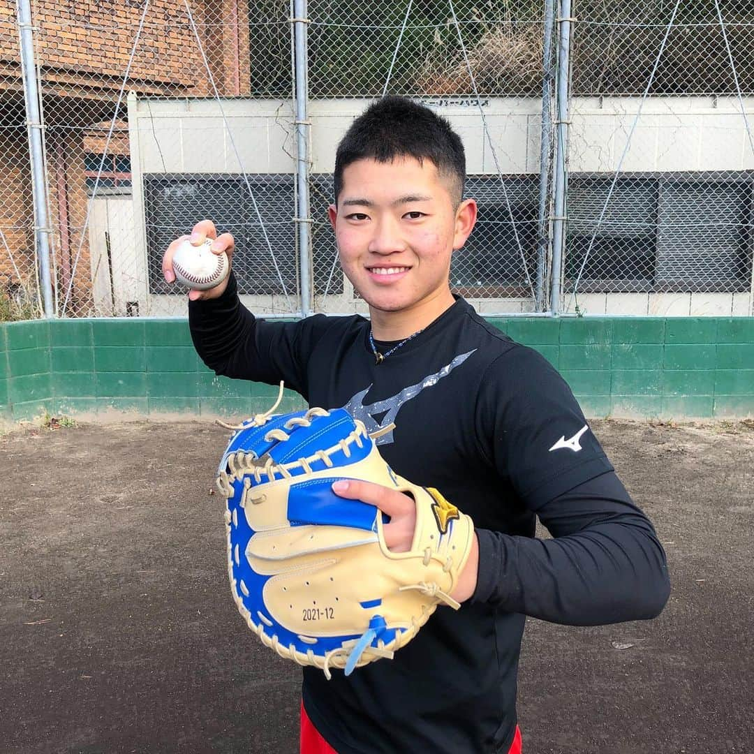 阪神タイガースさんのインスタグラム写真 - (阪神タイガースInstagram)「中川選手が、母校・京都国際高校で自主トレを公開しました！ ファンの皆様へメッセージも！  #中川勇斗 選手 #自主トレ公開  #阪神タイガース #イチにカケル ！」1月4日 15時20分 - hanshintigers_official