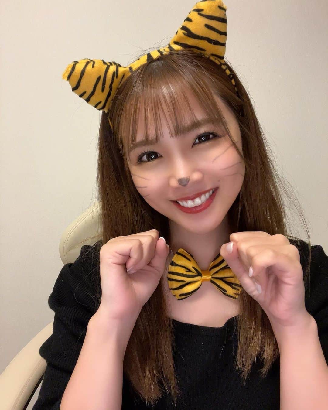 河内麻沙美のインスタグラム：「#1周年 🎊 ． ． 1/3でポコチャをはじめて、1年が経ちました👏 たくさんのサプライズのお祝いたちに号泣😭❤️ 感動が止まらず…本当にありがとうございます🥺‼️ Instagramにはあまりポコチャのこと書いてないけど、頑張ってます💪✨ 頑張ってきてよかった☺️✨ 2年目も頑張るぞー🔥 ． #pococha#ポコチャ#ライバー#毎日ライバー#寅年#寅#サプライズ#アニバーサリー#ママライバー#ママ#２児のママ」