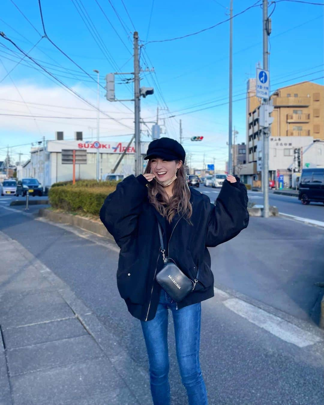 伊藤愛真さんのインスタグラム写真 - (伊藤愛真Instagram)「今日風強かったね❄️ . ままと99.9みたあと、 狭山のがってん寿司いってきた🍣 . 最高のお休みだった！ 明日からの仕事頑張るゾ〜🥰」1月4日 19時22分 - __emagram