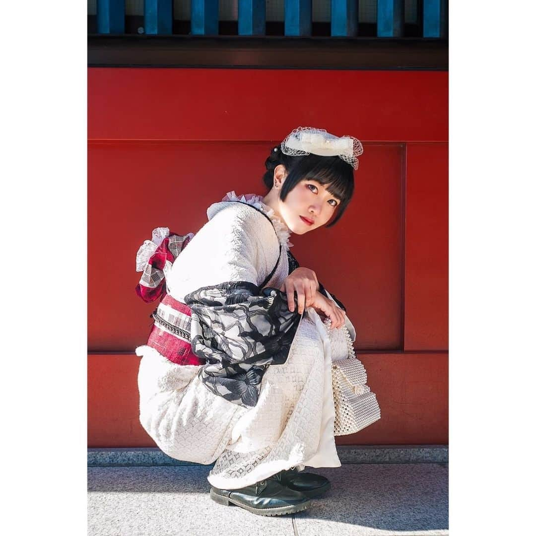 熊本アイさんのインスタグラム写真 - (熊本アイInstagram)「photo/bak  #happynewyear #happynewyear2022 #portrait #portraitphotography #portraitmodel #portraits #ポートレート #ポートレートモデル #スナップ #着物 #着物コーディネート #レース着物 #japaneseculture #followme #aikumamoto」1月4日 19時41分 - eye.1010