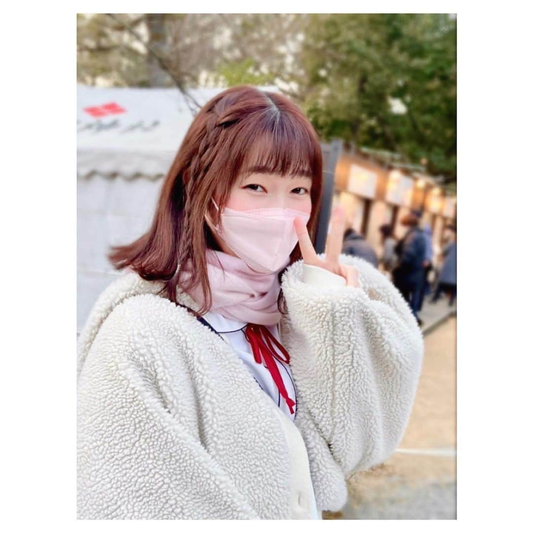 西原さつき（さつきぽん）さんのインスタグラム写真 - (西原さつき（さつきぽん）Instagram)「* ⁡ 明けましておめでとうございます✨ 2022年も宜しくお願いします🎀 ⁡ 今年は環境も変わったので、新しいことにもチャレンジしていけたら良いなぁ🥰 みなさんはお仕事始まりましたか？ 私は明日からです🙌 ⁡ 初詣行ってきました⛩ おみくじを引いたら「吉」でした😳 素敵な1年になりますように🌟」1月4日 21時04分 - satsuki_nishihara