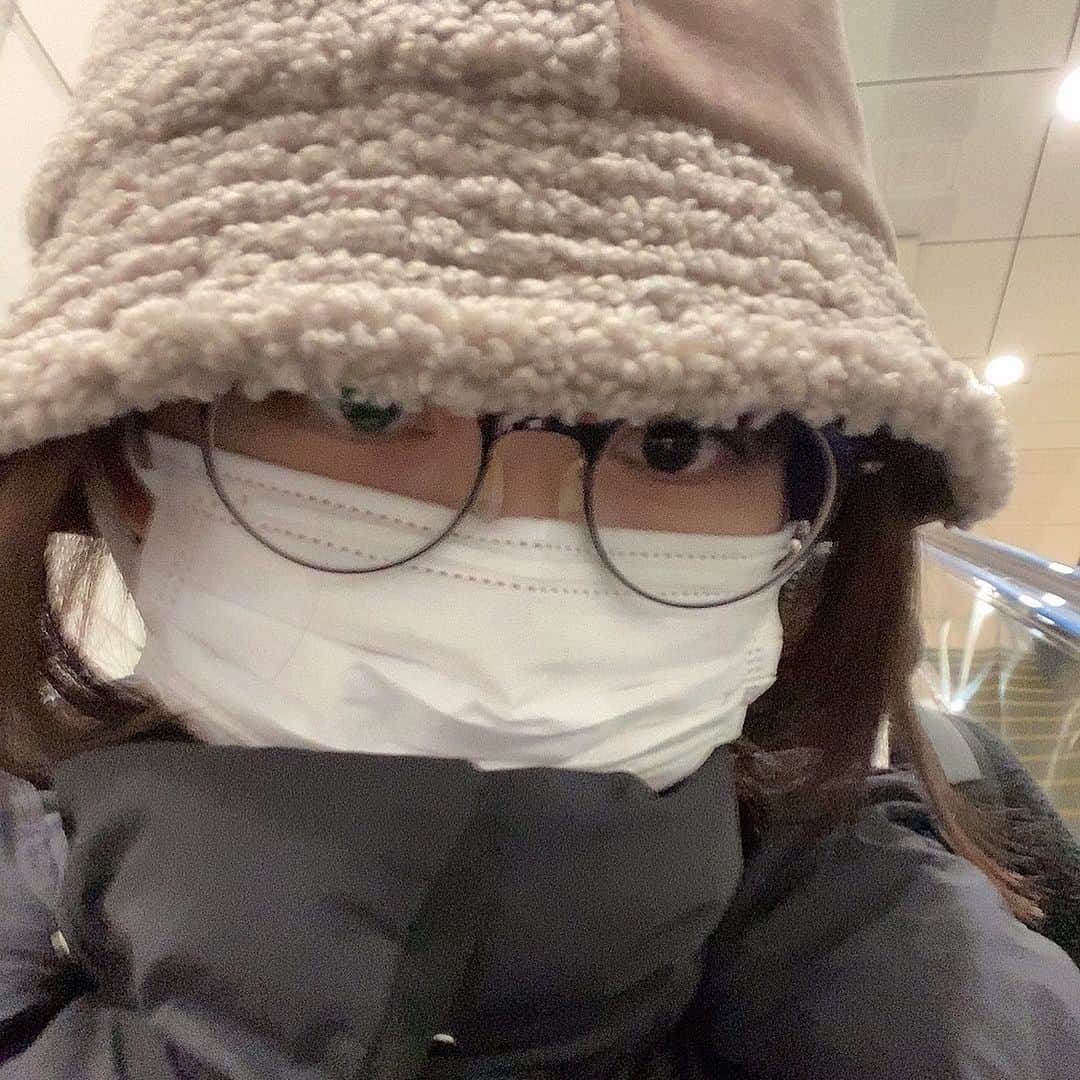 塩見珠希のインスタグラム：「帰省終了! 明日から働きまする👼🏻 挨拶忘れてたけど、今年もよろしくお願いします！ 🐯🍑2022🍑🐯」
