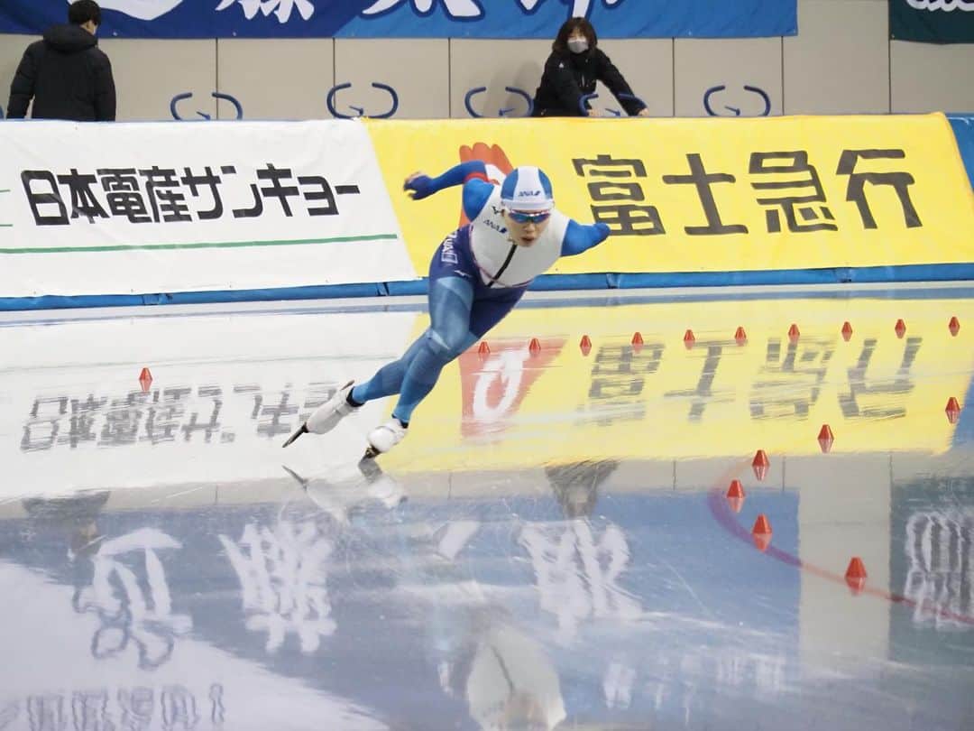 佐藤綾乃さんのインスタグラム写真 - (佐藤綾乃Instagram)「あけましておめでとうございます。 今年もどうぞよろしくお願いします。  先日の大会にて、北京オリンピック出場が正式に決まりました☀️  "笑顔で始まり、笑顔で終える" そんな北京オリンピックにできるよう頑張ります🧚🏼‍♀️  みなさま、最後まで応援をよろしくお願いします😊  #スピードスケート #speedskate #ana #beijingolympics #北京オリンピック」1月4日 21時32分 - nonstagram_s2