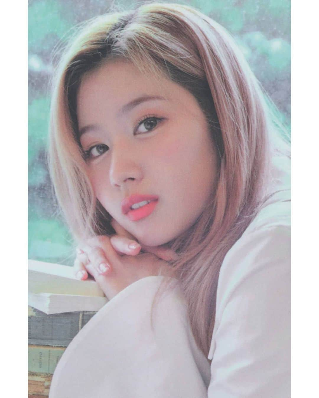 サナさんのインスタグラム写真 - (サナInstagram)「[SCAN] TWICE SEASON'S GREETINGS 2022 "LETTERS TO YOU" . Cr. Njmsjmdct2 ーーーーーーーーーー Follow > @sana.twice.kr < . @twicetagram #TWICE#트와이스#ONCE#Sana#사나 #Nayeon#나연#Jeongyeon#정연#Momo#모모#Jihyo#지효#Mina#미나#Dahyun#다현#Chaeyoung#채영#Tzuyu#쯔위」1月4日 21時42分 - sana.twice.kr