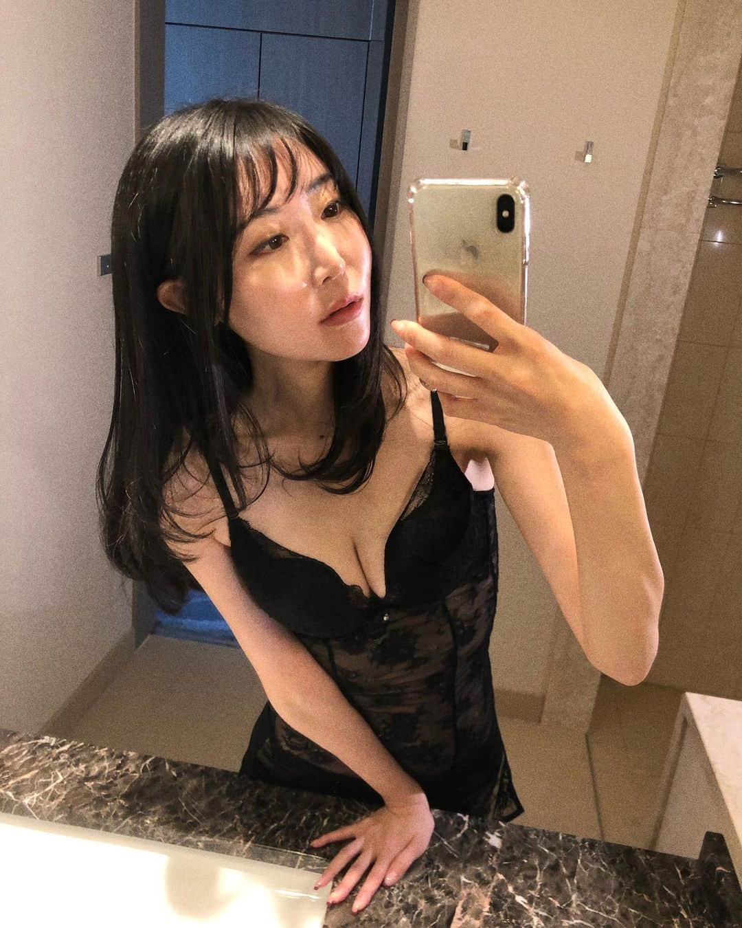 七菜乃さんのインスタグラム写真 - (七菜乃Instagram)「kindleにて 写真集の予定あるので よろしくお願いします😊  今年初撮影会が ９日あります！  ２月は個展もあり忙しくなりそうなので出来ないかもなので、 是非9日に来ていただけたら嬉しいです☺️  SNSは規制が厳しいので おんりーふぁんずにいます😸」1月5日 0時08分 - nananano.nano