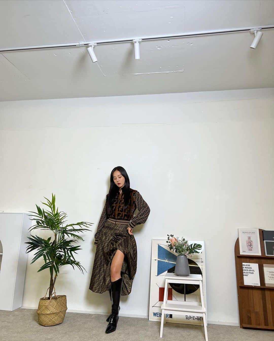 ユリ さんのインスタグラム写真 - (ユリ Instagram)「@fendi GIRL」1月5日 18時30分 - yulyulk