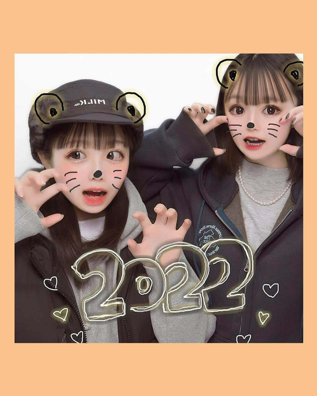 Nom de plumeさんのインスタグラム写真 - (Nom de plumeInstagram)「#寅年プリ   2022年は『寅年』🐯❤️‍🔥  ガオポーズに耳を落書きして 虎になりきりプリ💖  耳落書きのポイントは 耳を尖らせないことだよ✏️  −−−−−−−−−−−−−−−−−−−−−−−−−−−−  Nomdeplumeで 紹介させていただける写真を募集中🧚‍♀️💜 素敵な写真が撮れたら #nomdeplume をつけるか このアカウントをタグ付けしてね💫  −−−−−−−−−−−−−−−−−−−−−−−−−−−−  #お正月プリ #あけおめプリ #プリクラポーズ #プリクラ落書き #プリクラ加工 #ぷりくらぽーず #青春の記録 #制服プリ #jkの素敵な思い出 #fjkの素敵な思い出 #sjkの素敵な思い出 #ljkの素敵な思い出 #タイムリミット女子高生」1月5日 18時00分 - nomde_official