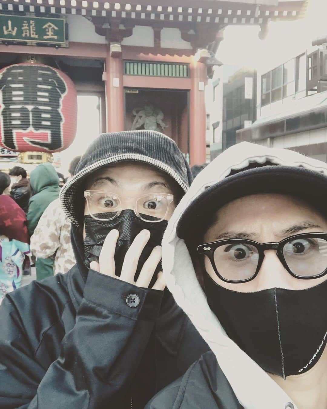 Taka さんのインスタグラム写真 - (Taka Instagram)「2人で雷門  @wanimakenta」1月5日 12時47分 - 10969taka