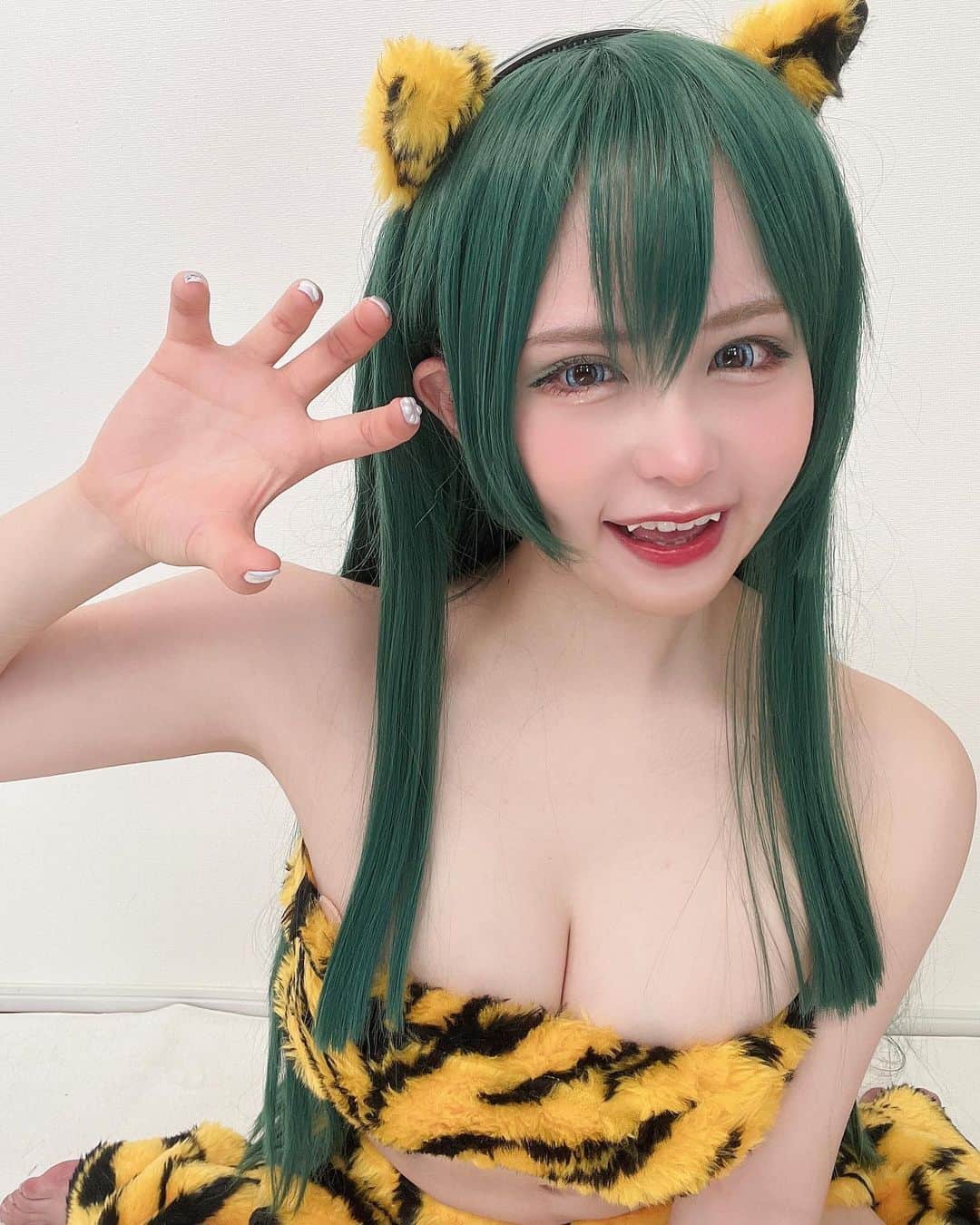 日向すずさんのインスタグラム写真 - (日向すずInstagram)「浮気は許さないっちゃ⚡️🐯  #ラムちゃんコスプレ #ラムちゃん #うる星やつら #cosplay #cosplayer #cosplaygirl #japanesecosplayer #japanesecosplay #japaneseculture #コスプレ #コスプレイヤー #コスプレ女子 #コスプレ撮影 #コスプレ写真」1月5日 16時38分 - osuzudashi_