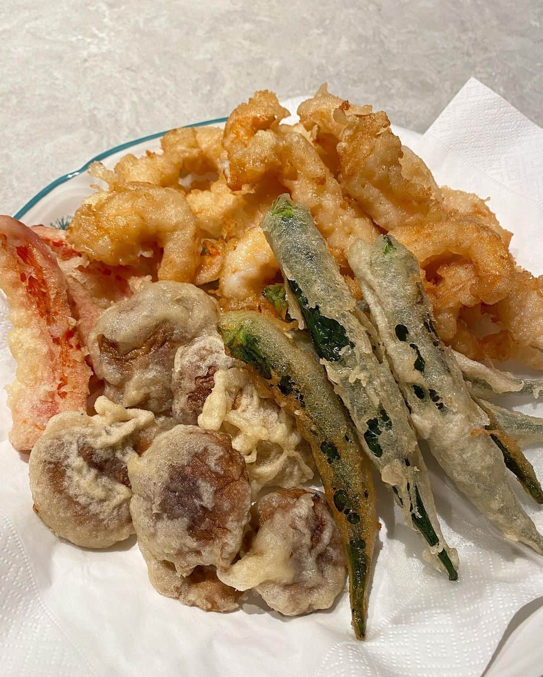 Rie's Healthy Bento from Osloさんのインスタグラム写真 - (Rie's Healthy Bento from OsloInstagram)「Tempura soba tonight 🍤and There will be many more yummy dishes this year (I hope☺️) I wish you a wonderful year !!#japanesefood #tempura #soba #homecooked #cooking #foodporn #instafood #instafoodie #和食　＃天ぷら　#そば」1月6日 3時21分 - rieshealthycooking