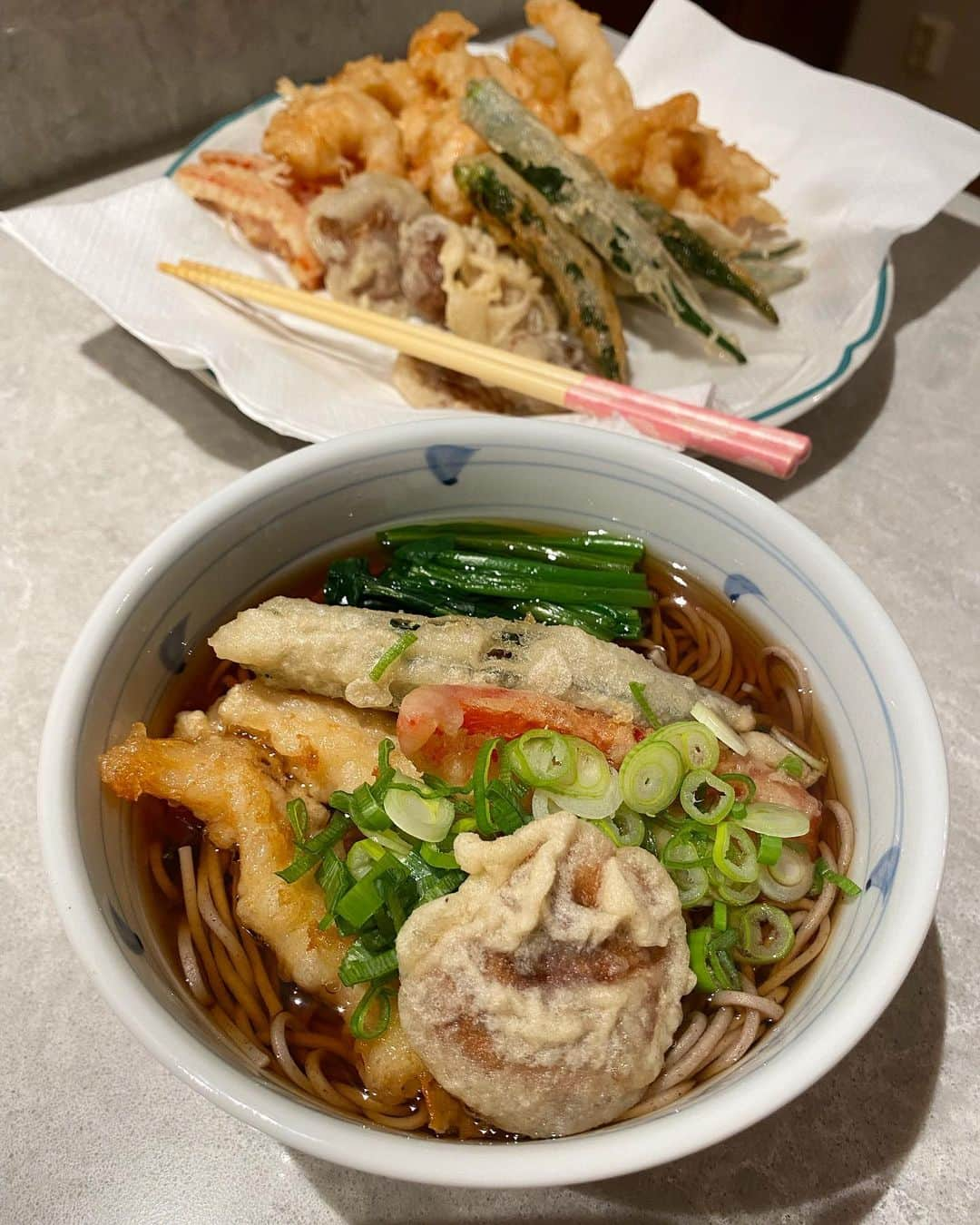 Rie's Healthy Bento from Osloさんのインスタグラム写真 - (Rie's Healthy Bento from OsloInstagram)「Tempura soba tonight 🍤and There will be many more yummy dishes this year (I hope☺️) I wish you a wonderful year !!#japanesefood #tempura #soba #homecooked #cooking #foodporn #instafood #instafoodie #和食　＃天ぷら　#そば」1月6日 3時21分 - rieshealthycooking