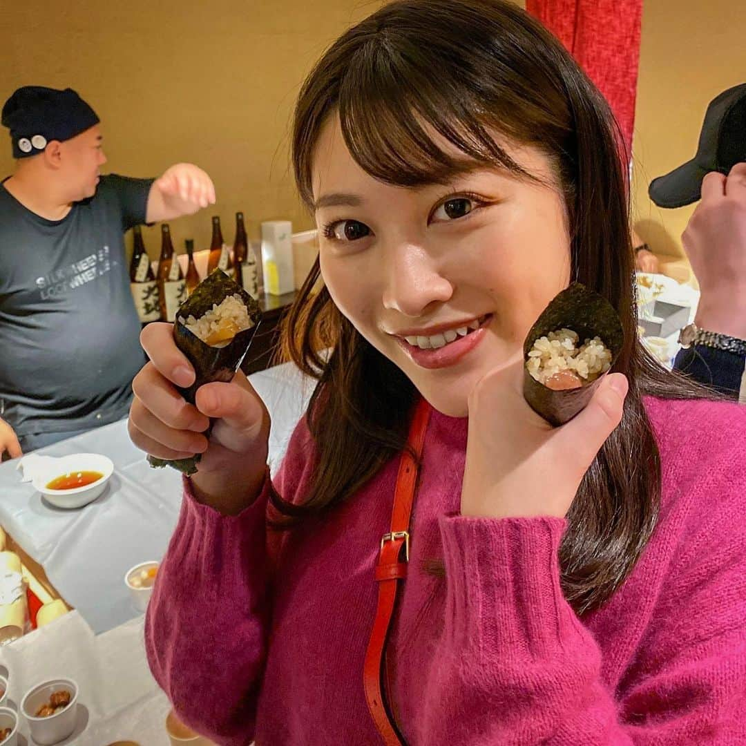 春原未来さんのインスタグラム写真 - (春原未来Instagram)「外食初めは,キムバルでした！自分で予約がんばった✌️ 入店前,退店後に知り合いの方と遭遇できてそれもまた楽しかった😊 01時間サクッと飲んで,その後中華行ってイタリアン行って,最終のバスで帰ってきた！健全！  The first dining out this year! Sushi Kimura's standing-eating bar! #temakizushi   #春原未来 #外食初め #2022start #すし喜邑 #sushikimura #立ち飲みバル #手巻き寿司 #ワンコイン #500円玉 #ミシュラン東京 #michelintokyo #ミシュラン2つ星 #michelin2stars #熟成鮨  #二子玉川グルメ」1月5日 20時06分 - sunohara_miki