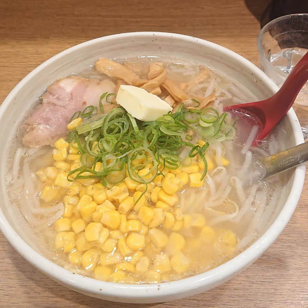 千葉泉のインスタグラム：「仕事始め。 楽しかった〜✨ 帰りに食べた塩バターコーンラーメン🍜   #仕事始め   #初ラーメン   #ラーメン   #ラーメン大好き   #札幌ラーメン    #塩バターラーメン  #コーン」