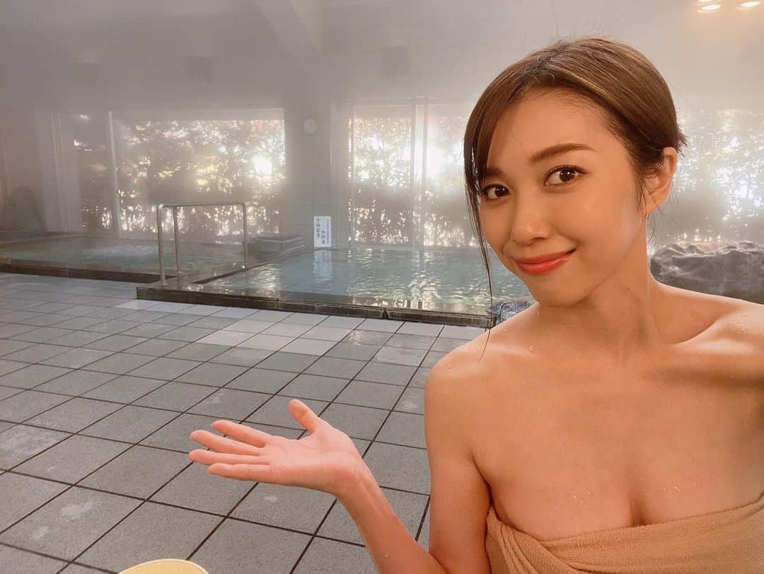 秦瑞穂さんのインスタグラム写真 - (秦瑞穂Instagram)「. わくわくっ  今週の日曜日....♨️  夜またお知らせする☺️  .  #秦瑞穂 #follow #me #followme #japanesegirl #asiangirl #japan #粉我 #偶像 #インスタグラビア #gravure #photo #instagravure #フォロー  #フォローミー #팔로우　#温泉 #バスタオル #温泉女子 #温泉ソムリエ #旅行 #旅 #秘湯ロマン #旅」1月6日 11時56分 - hatamizuho