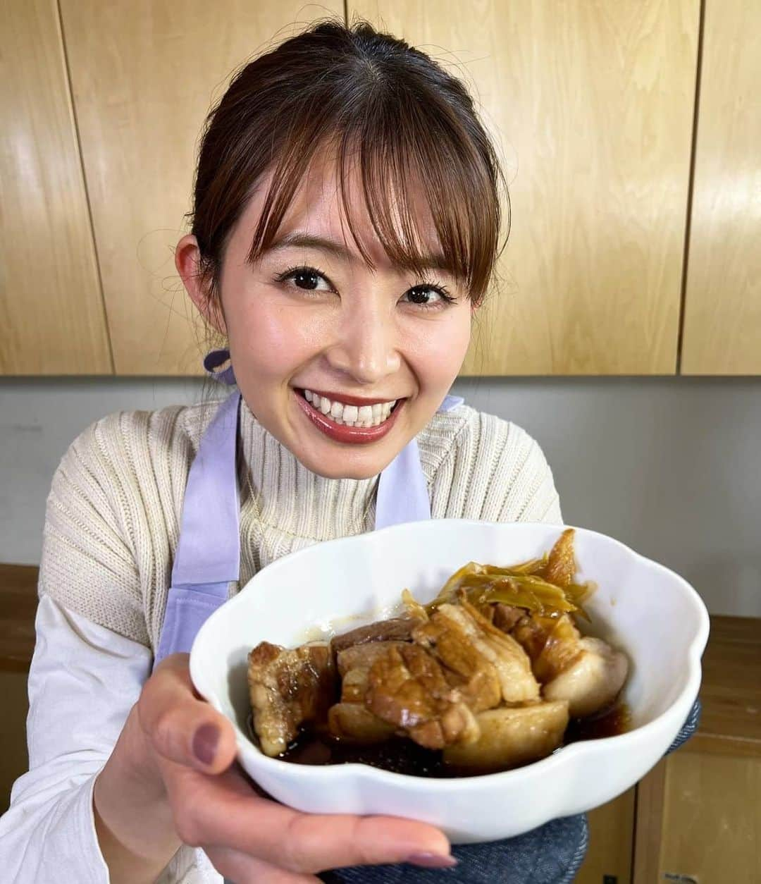 札幌テレビ「どさんこワイド朝」さんのインスタグラム写真 - (札幌テレビ「どさんこワイド朝」Instagram)「あす1月7日(金)のピックアップは、 話題の電子レンジ「だけ」で作れる 簡単おかずを特集！  …まさか豚の角煮まで！？ . . #どさんこワイド朝 #大家彩香  #あすのピックアップ  #電子レンジ #簡単おかず  #角煮も #チンだけ #本格派」1月6日 12時06分 - dosanko_asa