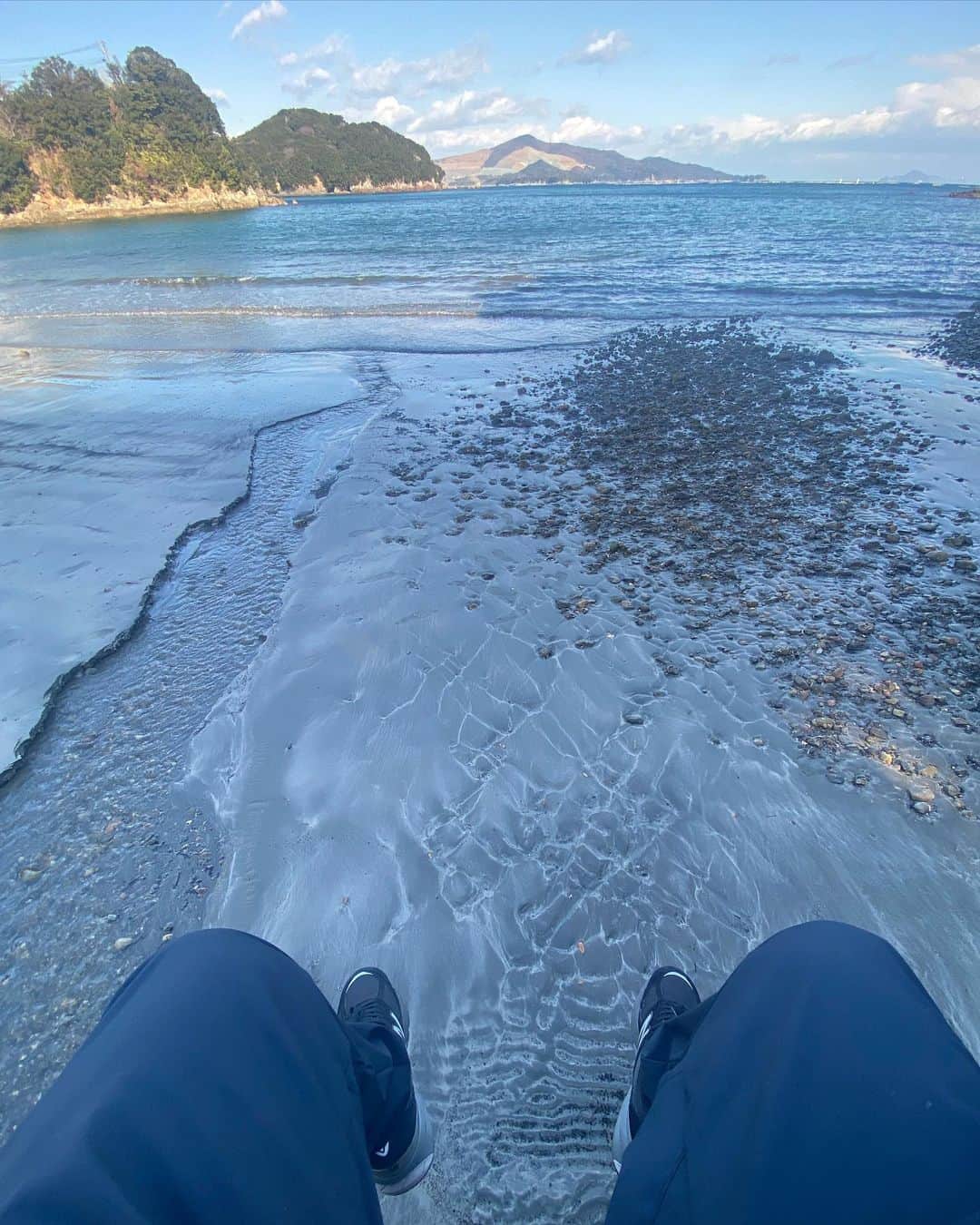 堀夏喜のインスタグラム：「🌏🧎🏻パワーいただきました」
