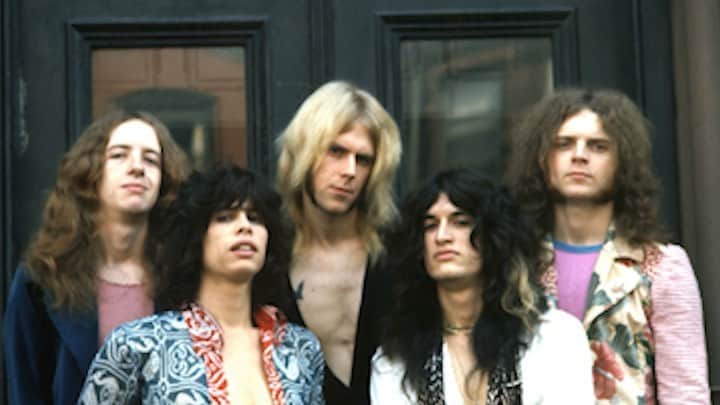 スティーヴン・タイラーのインスタグラム：「DREAM ON… DREAM ON… DREAM ON!!! ON THIS DAY IN 1973… WE RELEASED OUR DEBUT ALBUM @aerosmith  ‘WRITE ME’ YOUR MEMORIES IN THE COMMENTS!!!」