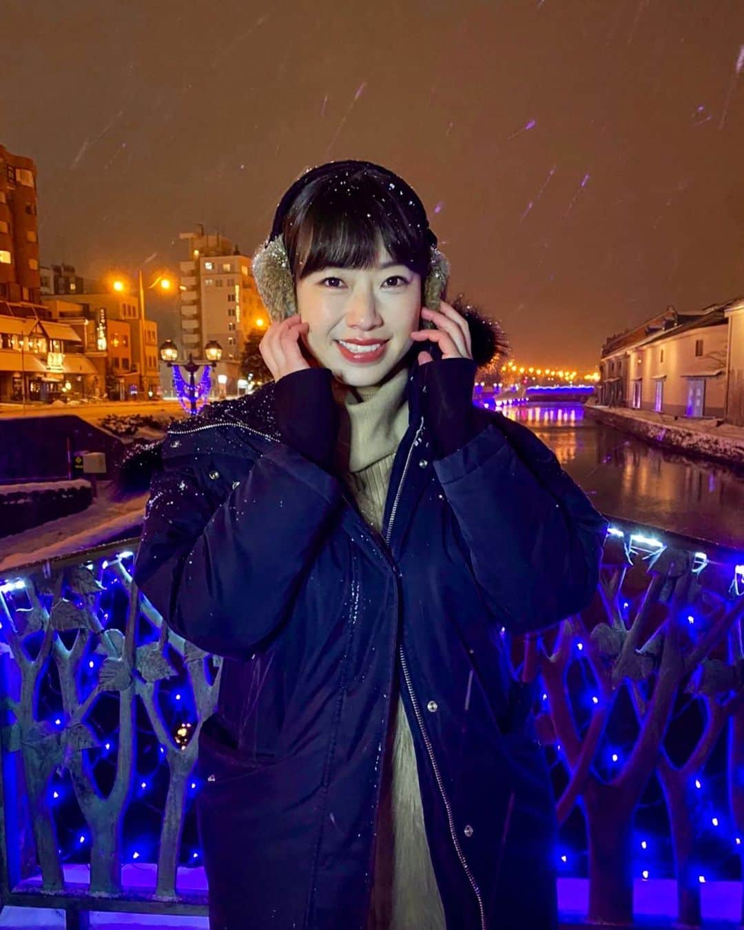 小田飛鳥さんのインスタグラム写真 - (小田飛鳥Instagram)「都心でも雪〜❄️ ずっと関東住まいなので、雪が降るとテンション上がる勢です🙋‍♀️ 皆様お足元にお気をつけて…☃️ 写真は去年の北海道ロケです🧣 #雪 #snow #雪大好き」1月6日 13時14分 - asuka_oda_0320