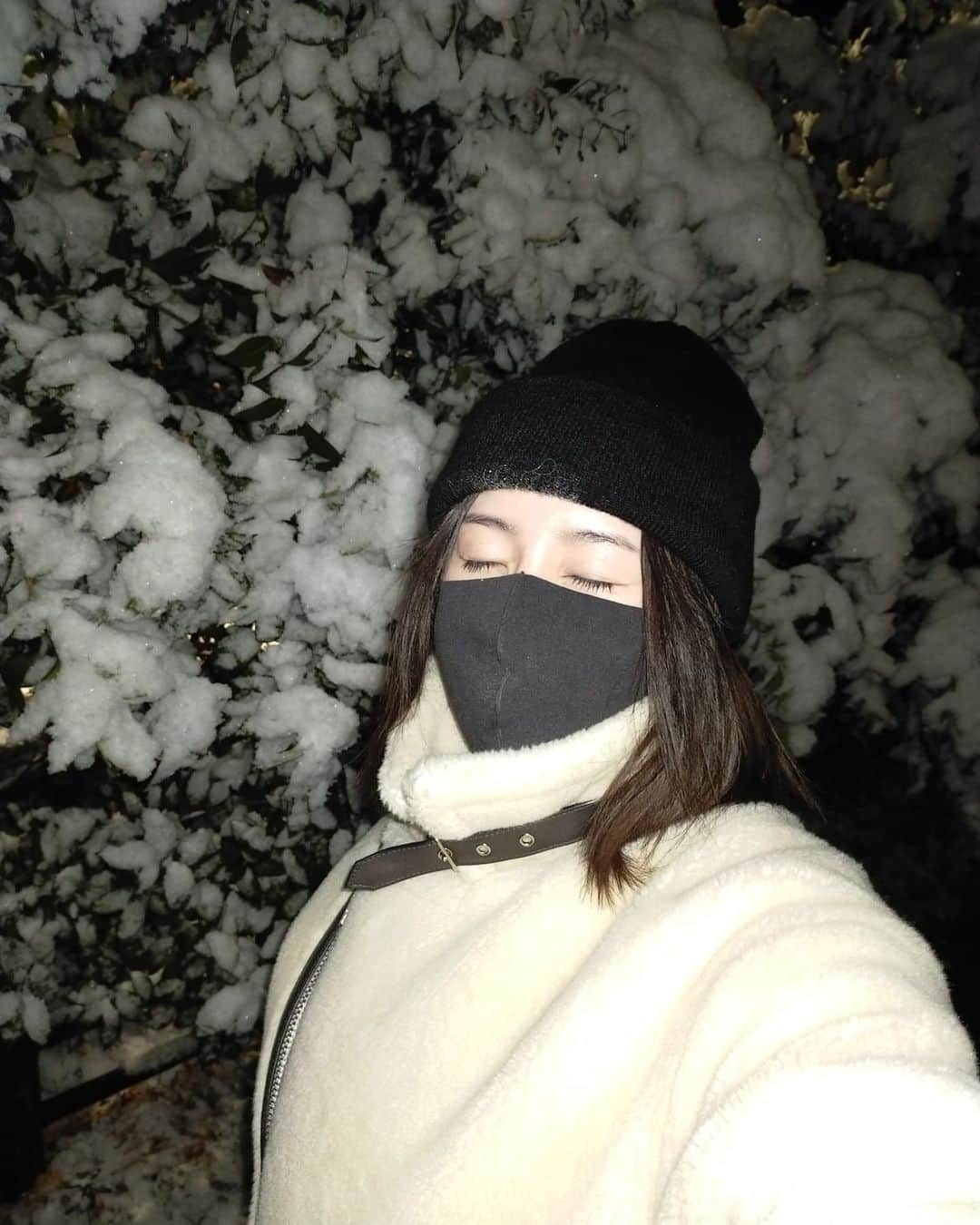 寒川綾奈さんのインスタグラム写真 - (寒川綾奈Instagram)「雪がほんとに好き過ぎて 一人で遊んでいたら２時間経ってました☃  #初雪 #2022」1月6日 21時11分 - sogawaayana