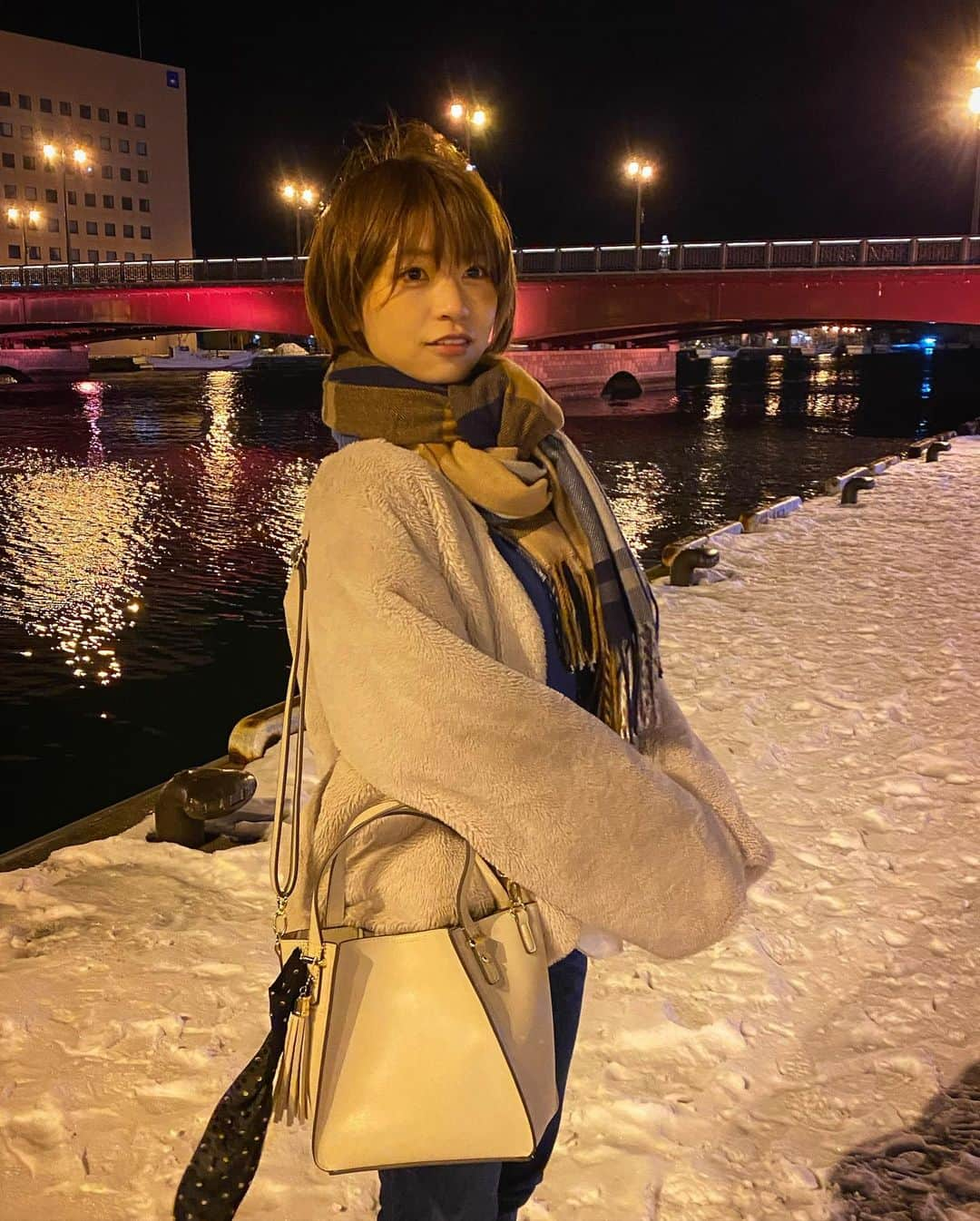 小坂田純奈さんのインスタグラム写真 - (小坂田純奈Instagram)「10分も外に入れなかった🥶🥶  #釧路 #釧路観光 #幣舞橋 #道産子 #じゅなた #ショート女子 #撮影モデル」1月6日 21時13分 - official_junata