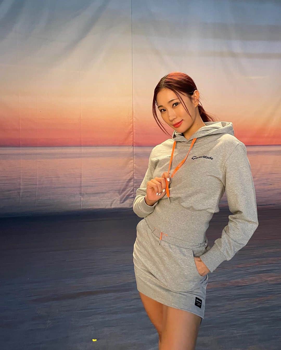 ユ・ヒョンジのインスタグラム：「_ 새로워진2022. @taylormadeapparel_kr」