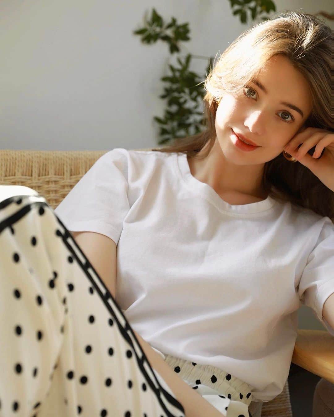 アナスタシア・セボスカァヤのインスタグラム：「be kind and full of love but have boundaries like a mother**cker」