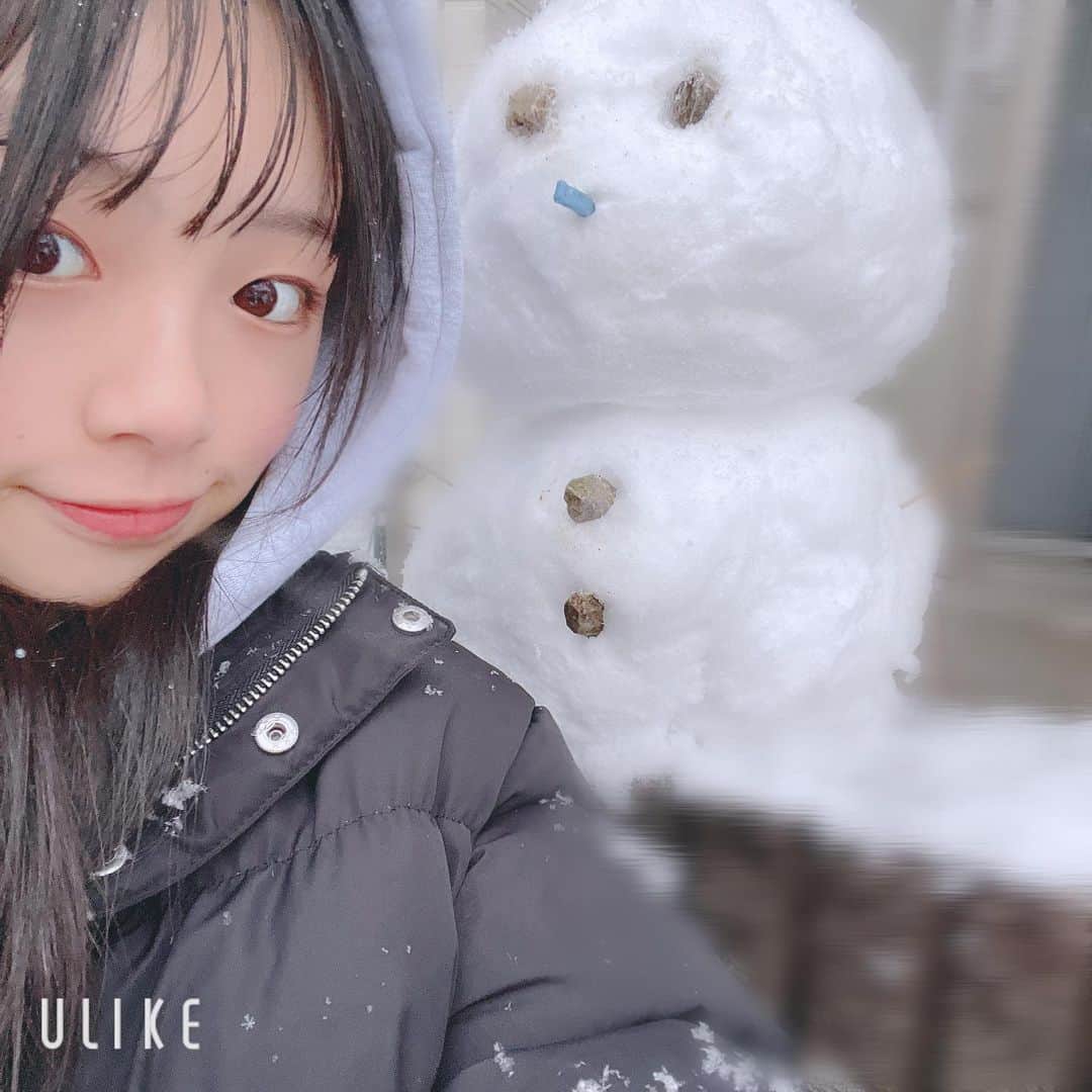 ひまひまチャンネルさんのインスタグラム写真 - (ひまひまチャンネルInstagram)「雪☃️☃️☃️☃️  ついに❕東京にも雪が❕ 雪だるまつくっちゃいました☃️  アロマも雪を楽しんでました💭   #ひまひまチャンネル  #ひまひま #東京 #雪」1月6日 16時53分 - himahima_channel