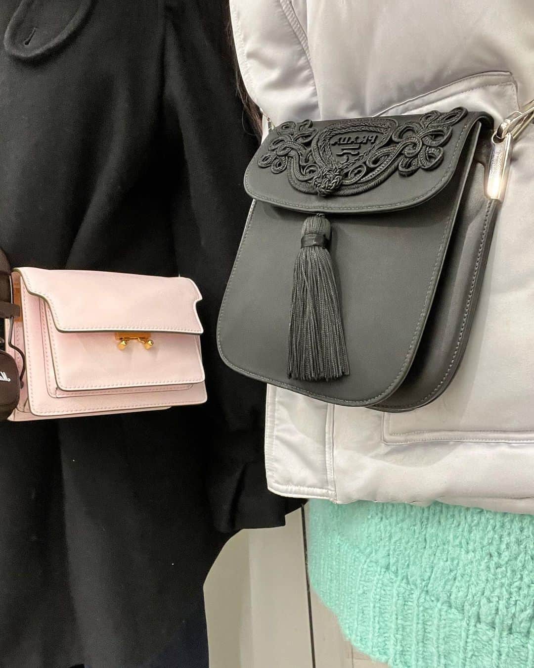 山下恵奈のインスタグラム：「👜 @prada  @marni」