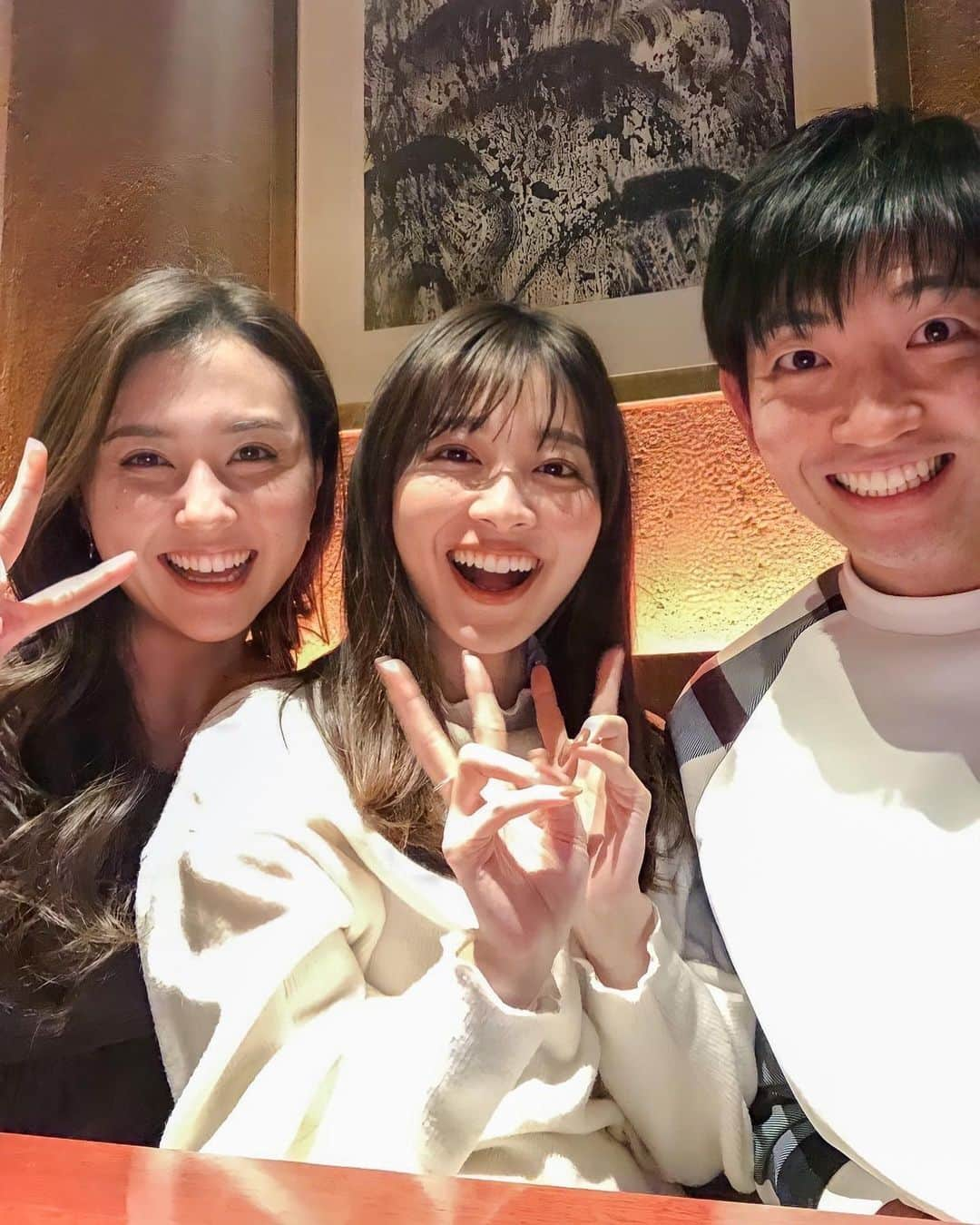 山形純菜のインスタグラム：「. すっごく久しぶりに 3人で会えた✌️💕 いっぱい笑ったなあ🥺 ⁡ ⁡ コロナの感染拡大 雪、路面の凍結等 お気をつけください。 ⁡ ⁡ #同期 #2017年入社 #TBS #アナウンサー #仲良し #同期会 #すきぴ #2022年 #新年会 #山本里菜 #喜入友浩」