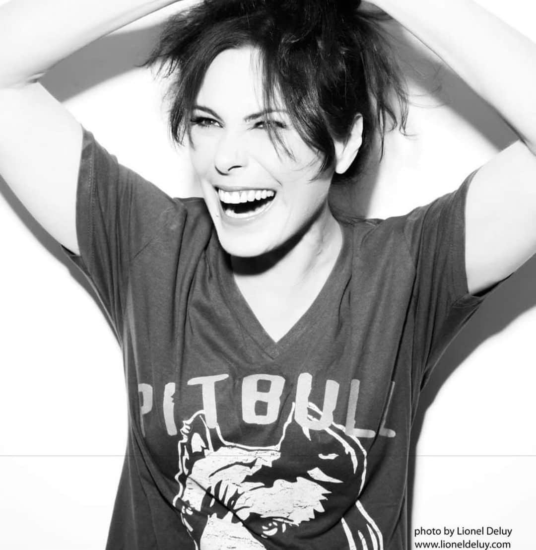 ミシェル・フォーブスのインスタグラム：「#tbt From a anti-stigma campaign for Pitbulls.   Photo by the wonderful #lioneldeluy」
