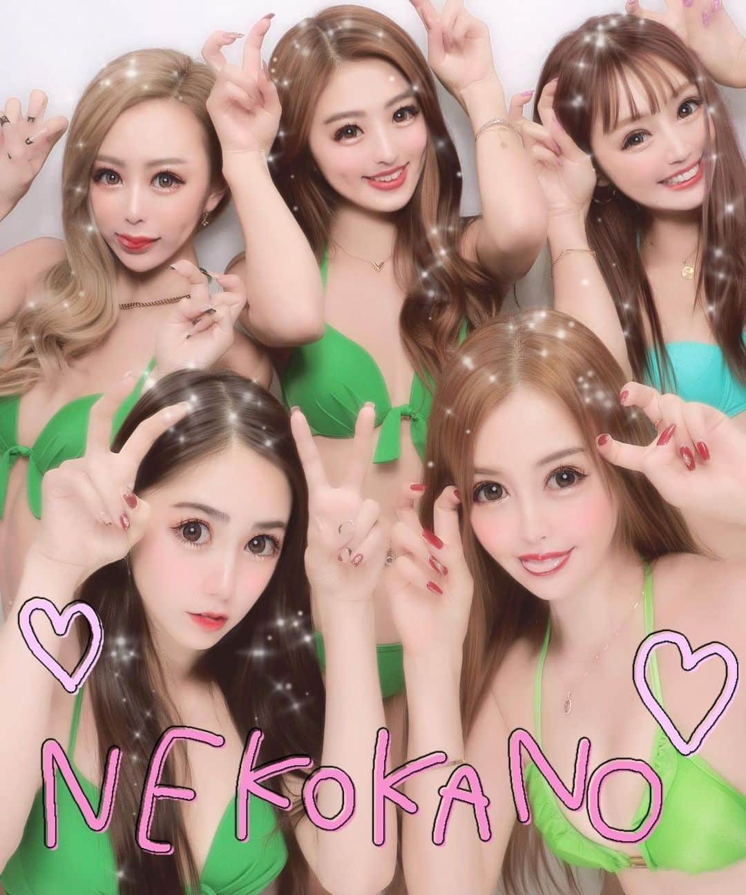 MIYABIのインスタグラム：「⚡️CYBERJAPAN DANCERS 公式 YouTube ⚡️  今回は、ビキニでプリ👙 プリの背景がグリーンなので、同じ色のビキニで撮ったら、どう映るのか検証してみました💚  ちょっぴりイカゲームの仮装もしてるので是非チェックしてみてね🦑  YouTubeにもコメントたくさんお待ちしてます😚💋  ▶️ https://youtu.be/EzIPHEleceA  #プリ #furyu #フリュー #プリント倶楽部」