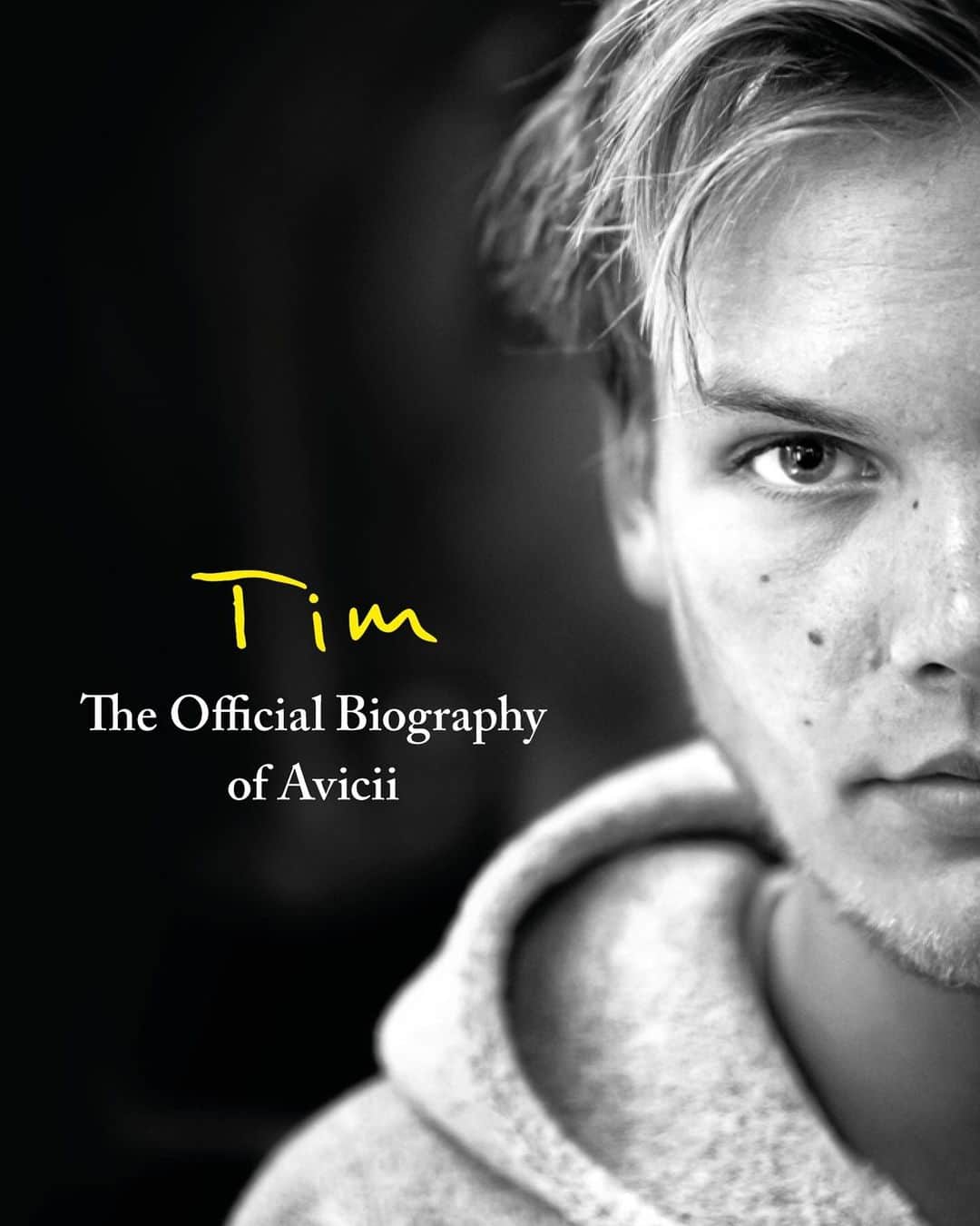 Aviciiのインスタグラム：「A biography of Tim is now released. Through interviews with family, friends and colleagues, the book seeks to paint an honest picture of Tim’s fame, struggle and search in life. The book is available on aviciibook.com」