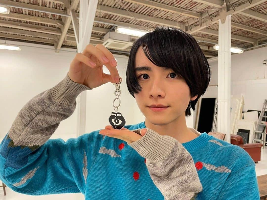 板垣李光人さんのインスタグラム写真 - (板垣李光人Instagram)「おべべ拵えました💗 アクリルキーホルダーも💗」1月21日 20時54分 - itagakirihito_official