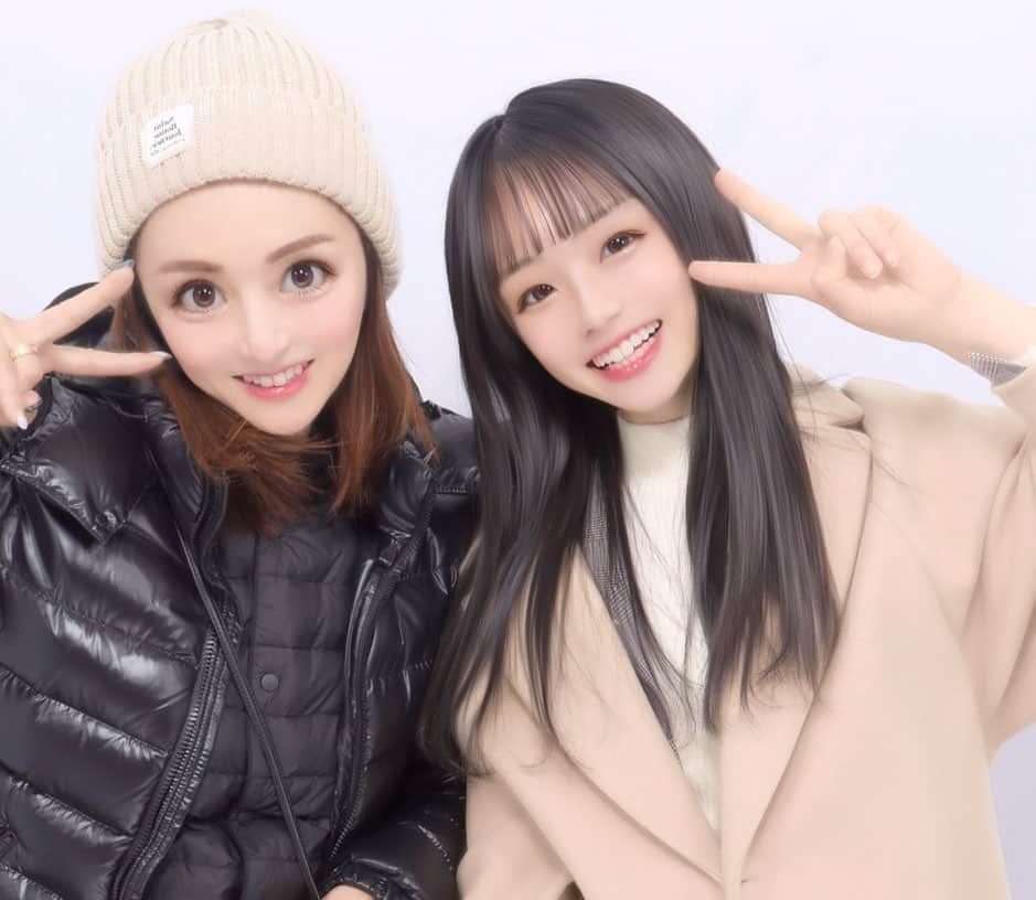 ひまひまチャンネルさんのインスタグラム写真 - (ひまひまチャンネルInstagram)「遅め投稿です🙋‍♀️🙋‍♀️  ママとプリクラ撮った時✿✿ 盛れすぎて誰か分からないー！  けどプリクラにどハマりしました🥸🥸🤍🤍   #ひまひまチャンネル #ひまひま #プリクラ」1月21日 23時20分 - himahima_channel