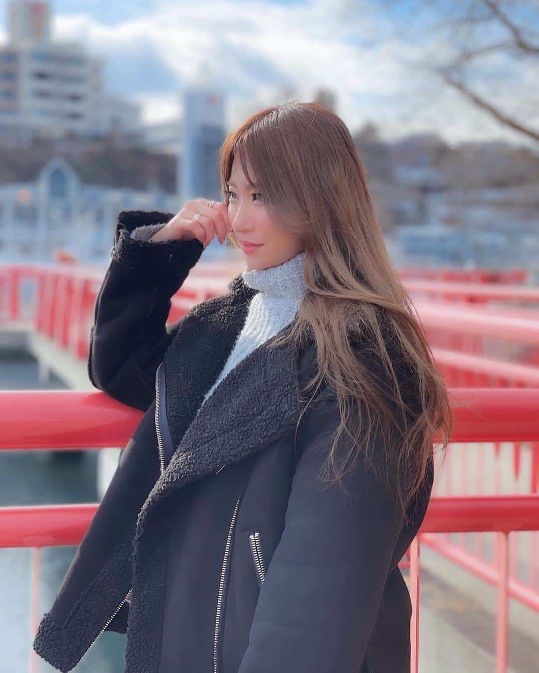 HIKARUさんのインスタグラム写真 - (HIKARUInstagram)「in気仙沼🛳 お墓参りもできて満足♡ ここは　#気仙沼　の #おしめさん  #キックボクシング　#ボクシング　#格闘技　 #ソロキャン　#ソロキャン女子　 #アウトドア　#ディキャンプ #ギャル　#日焼け #黒肌　#日サロ　#グラビア　#水着  #金髪 #撮影　#プラチナムプロダクション  #メイク　#レースクイーン　#ラウンドガール　#RISE」1月7日 16時52分 - hikaru__0211