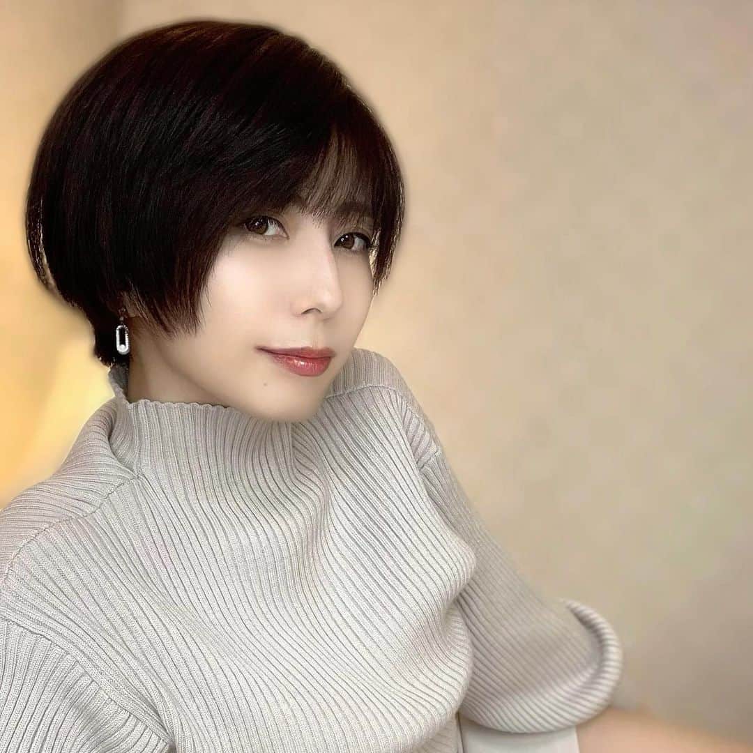 乃亜のインスタグラム：「2022年インスタ初投稿！ 今年もよろしくおねがいします❤︎」