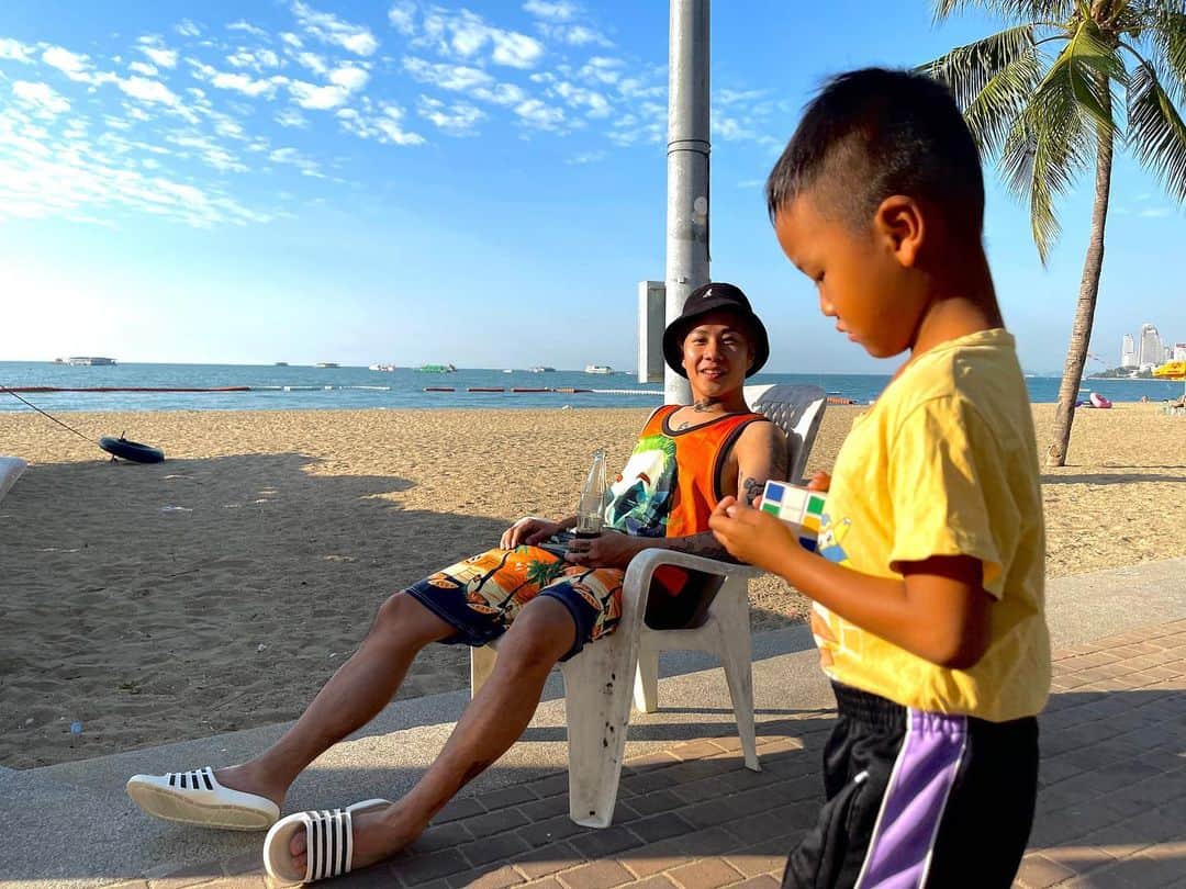銀太【レペゼン地球】さんのインスタグラム写真 - (銀太【レペゼン地球】Instagram)「I went to Pattaya beach for shooting.」1月7日 17時18分 - dj_ginta