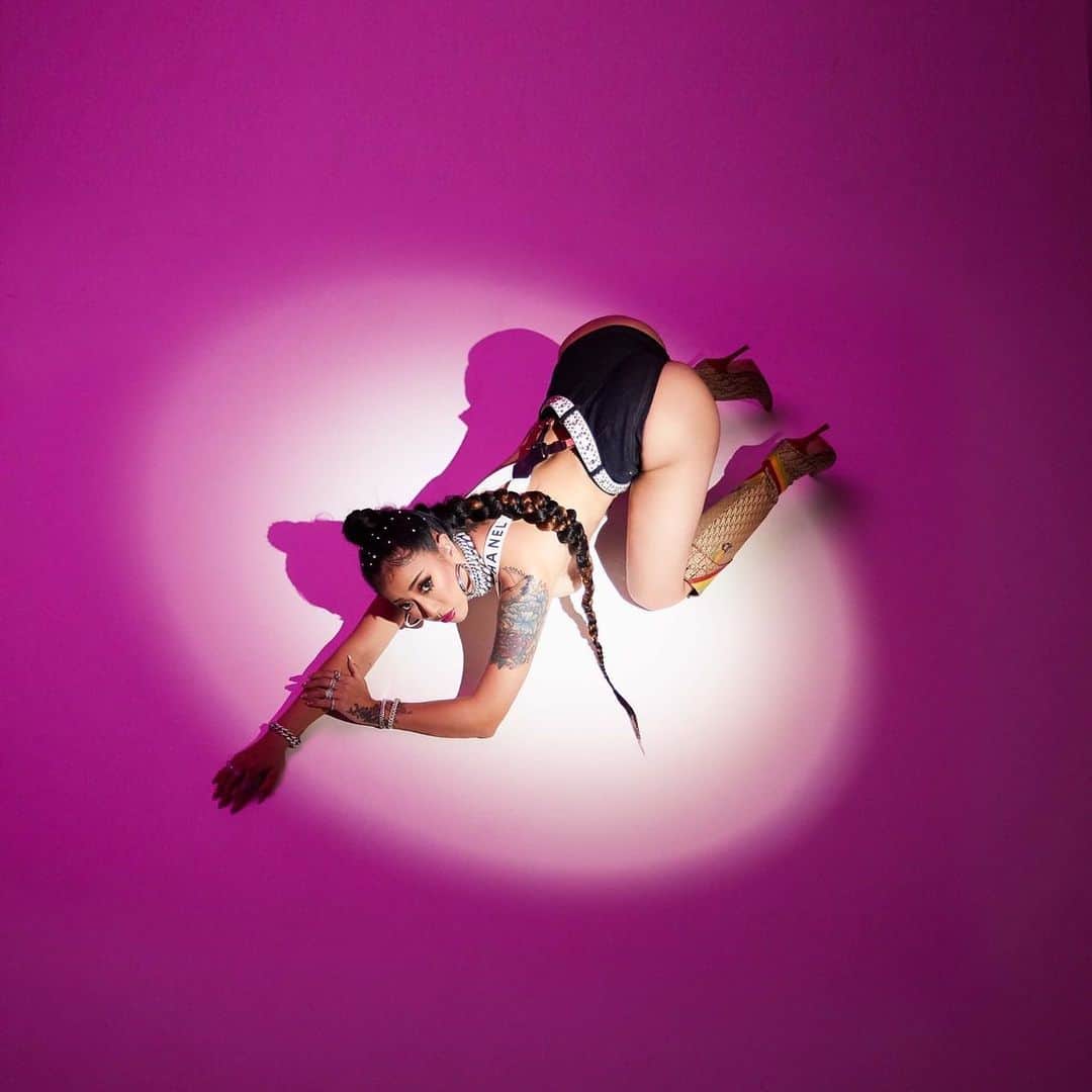 トリル・ダイナスティのインスタグラム：「@jasmilicious 🐈👸 New Album - Re:Me 2022.01.15 Release #16 YAMAHA Prod.by Me & ZOT on the WAVE & XclusiveKND」