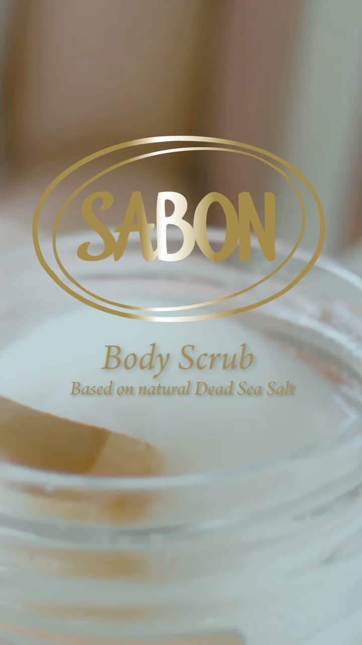 小高サラさんのインスタグラム動画 - (小高サラInstagram)「・ SABON  「Based on natural Dead Sea Salt」  #sabon  #bodyscrub  良い香りに癒される☺️ 私も使ってます 大切な人へのプレゼントにも🎁」1月7日 20時16分 - sara_odaka_official
